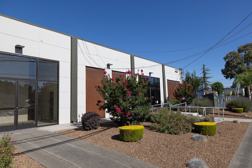 More Photos Of 3075 Coffey Ln, Santa Rosa Industrial For Lease