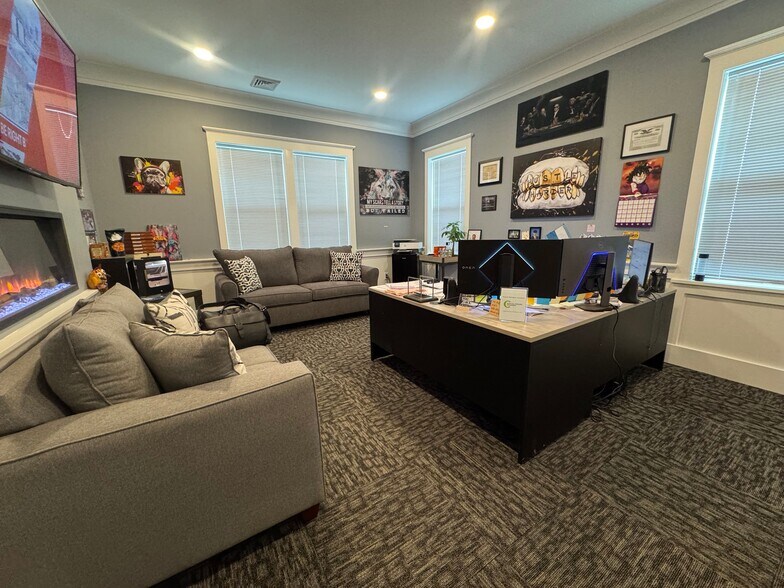 More Photos Of 1147 Ballston Lake Rd, Ballston Lake Office For Sale
