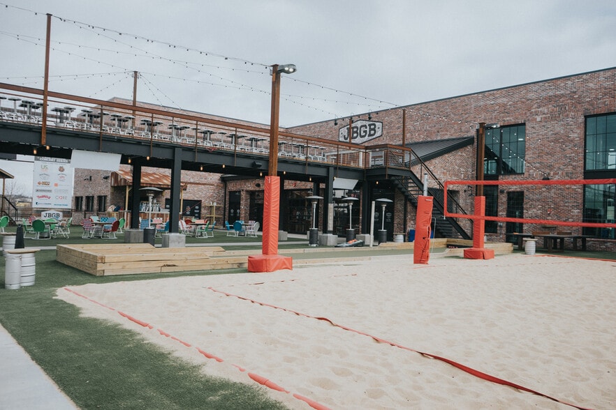 More Photos Of 3615 N Steele Blvd, Fayetteville Bar For Sale