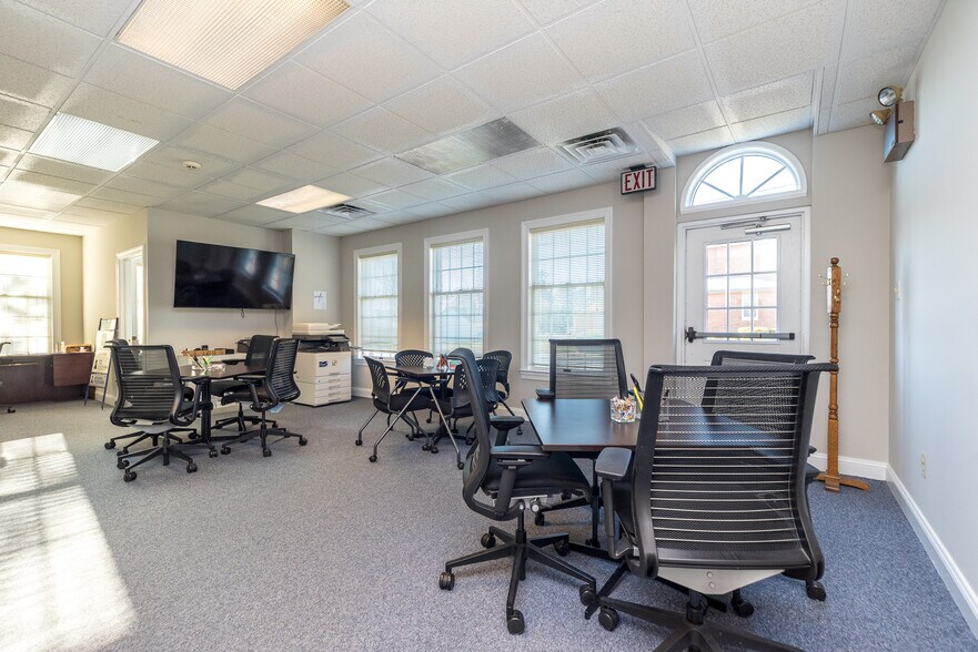 More Photos Of 600 E Main St, Lansdale Office Residential For Sale