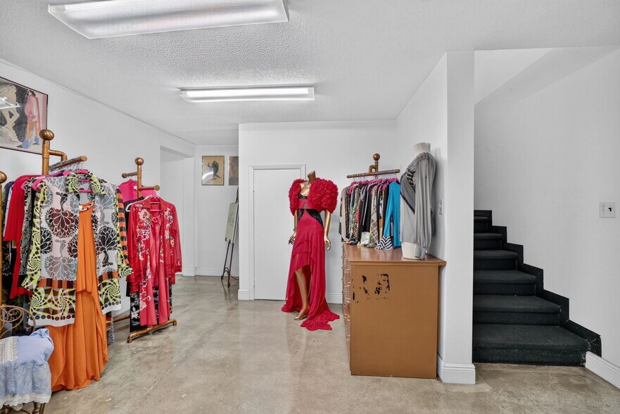 More Photos Of 2202-2204 W 78th St, Hialeah Warehouse For Sale