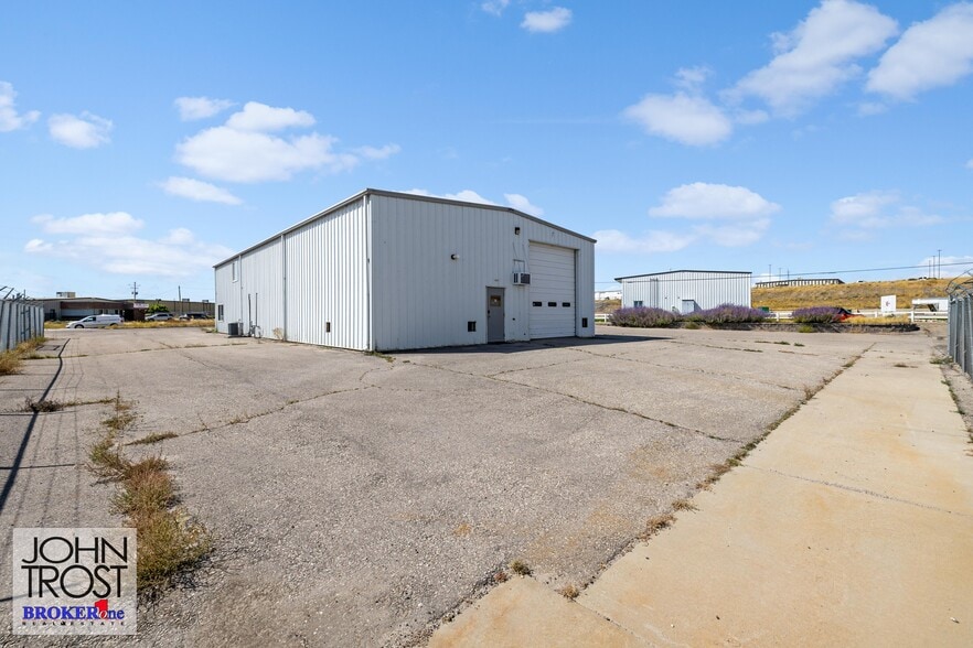 More Photos Of 781 Foster Rd, Casper Industrial For Lease