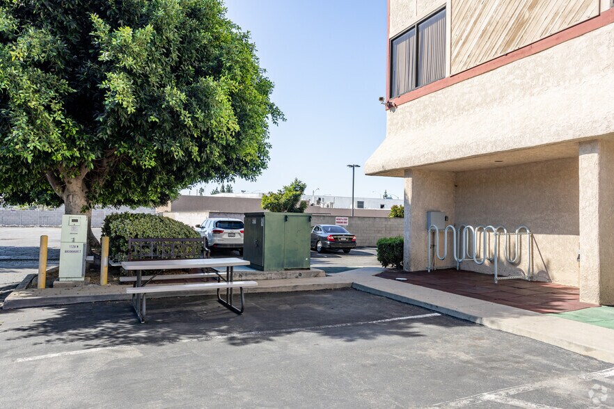 More Photos Of 1126 N Brookhurst St, Anaheim Office For Sale
