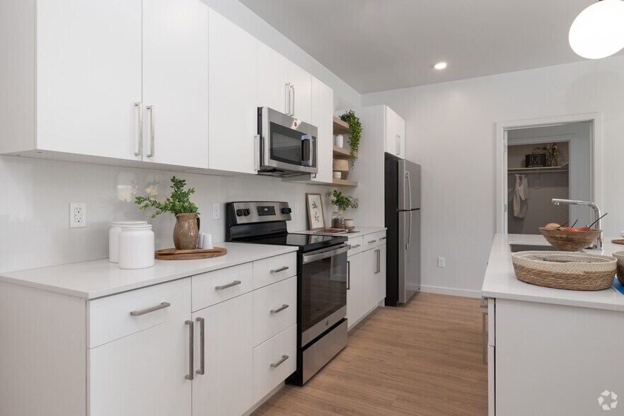 More Photos Of 2550 W Targee St, Boise Apartments For Sale