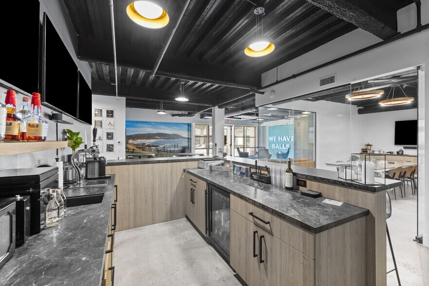 More Photos Of 501 S Beverly Dr, Beverly Hills Medical For Lease