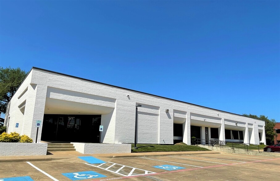 Primary Photo Of 1240 E Campbell Rd, Richardson Flex For Lease