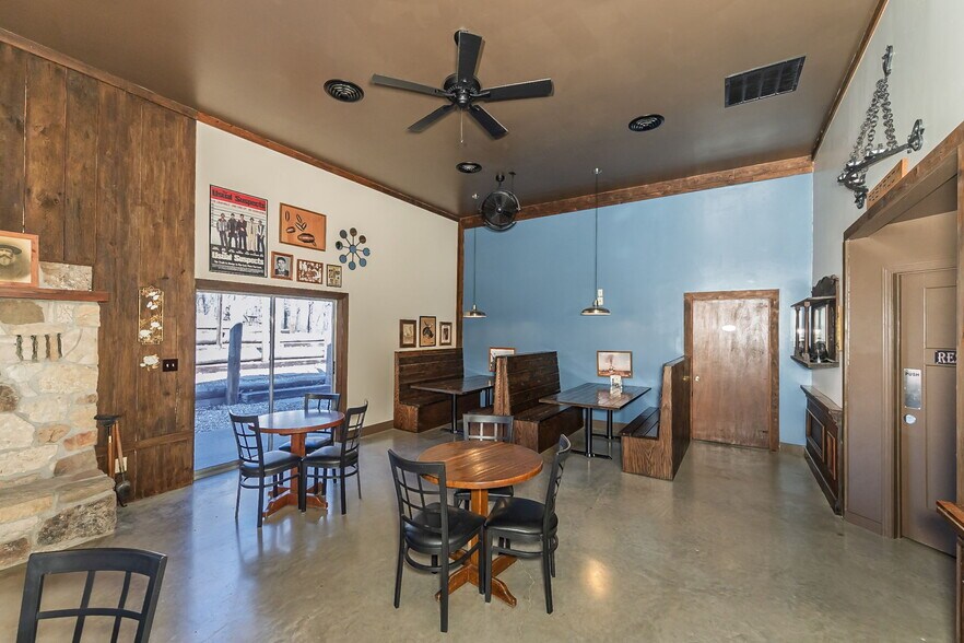 More Photos Of 3166 Highway B, Berger Winery Vineyard For Sale