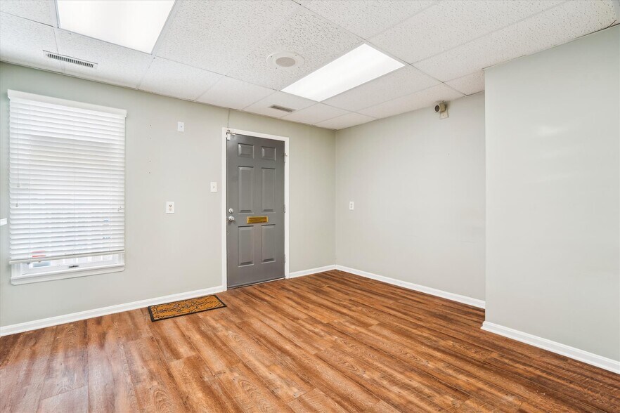 More Photos Of 14333 Laurel Bowie Rd, Laurel Medical For Sale