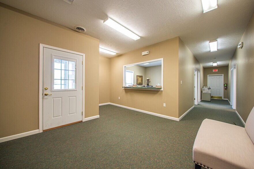 More Photos Of 2419 Broadway St, Mount Vernon Office For Sale