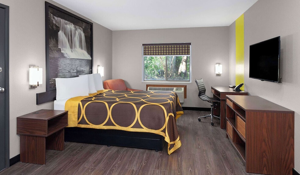 More Photos Of 425 S West St, Olney Hotel For Sale