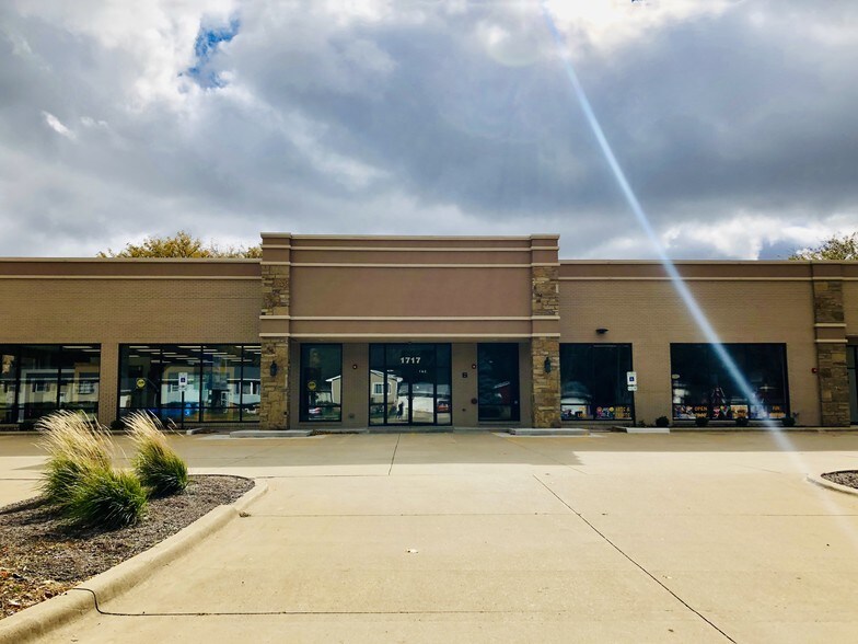 Primary Photo Of 1717 Fort Jesse Rd, Normal General Retail For Lease