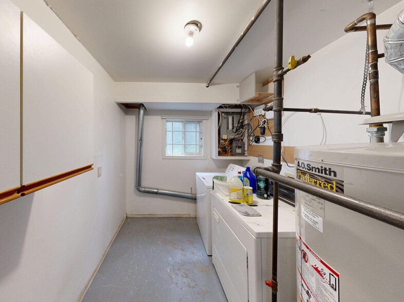 More Photos Of 7914-7916 110 St NW, Edmonton Apartments For Sale