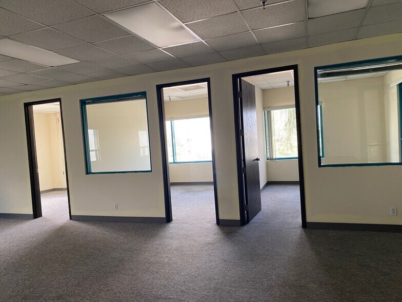 More Photos Of 207-211 Erie St, Pomona Warehouse For Lease