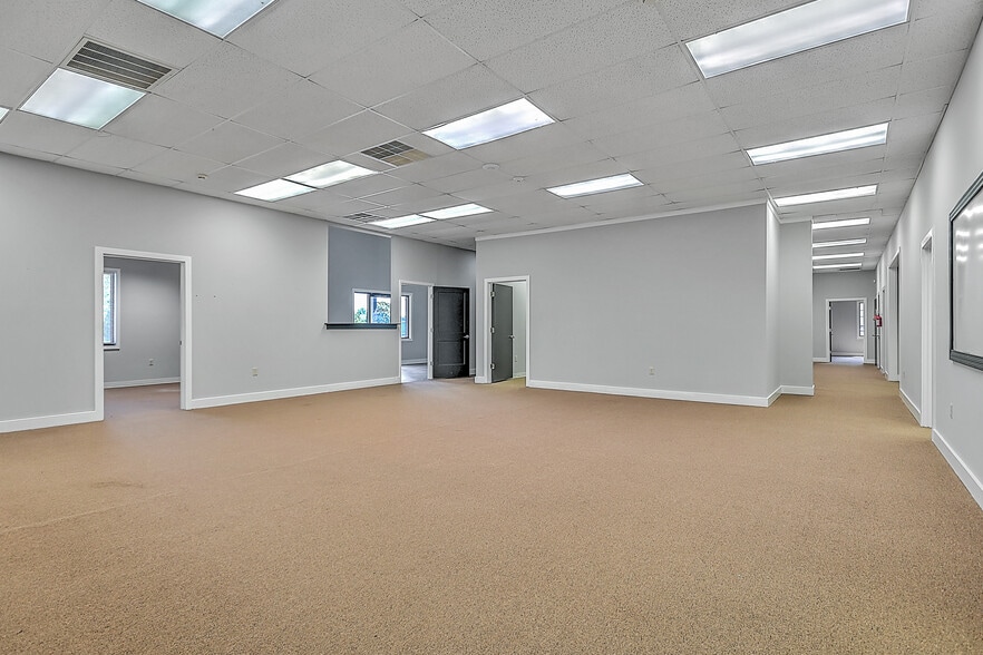 More Photos Of 10376 Wallace Alley St, Kingsport Office For Lease