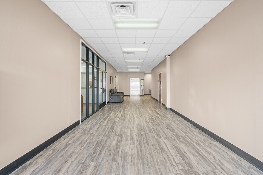 More Photos Of 7202 Slide Rd, Lubbock Medical For Lease