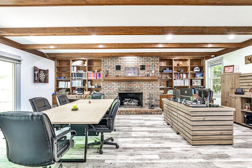 More Photos Of 2332 Old Covington Hwy, Conyers Office Residential For Sale