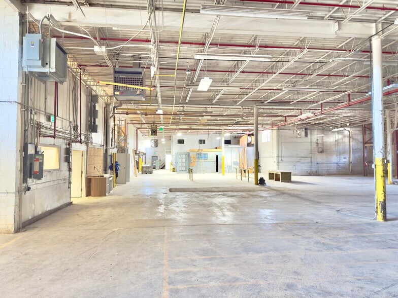 More Photos Of 7354 Baltimore Annapolis Blvd, Glen Burnie Warehouse For Lease