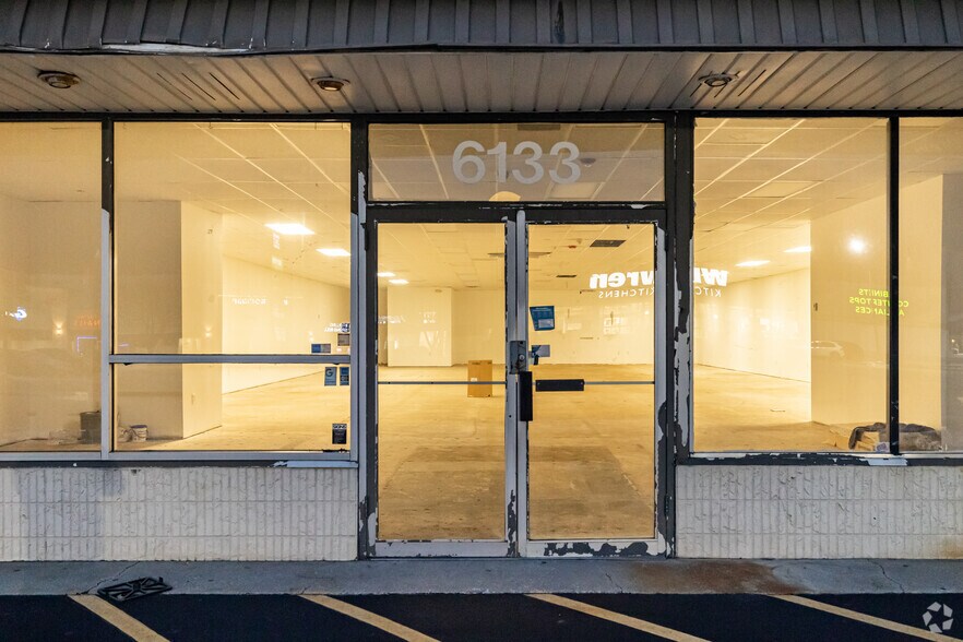 More Photos Of 6133 Jericho Tpke, Commack Storefront For Lease