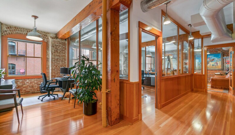 More Photos Of 1325 NW Flanders St, Portland Office For Sale