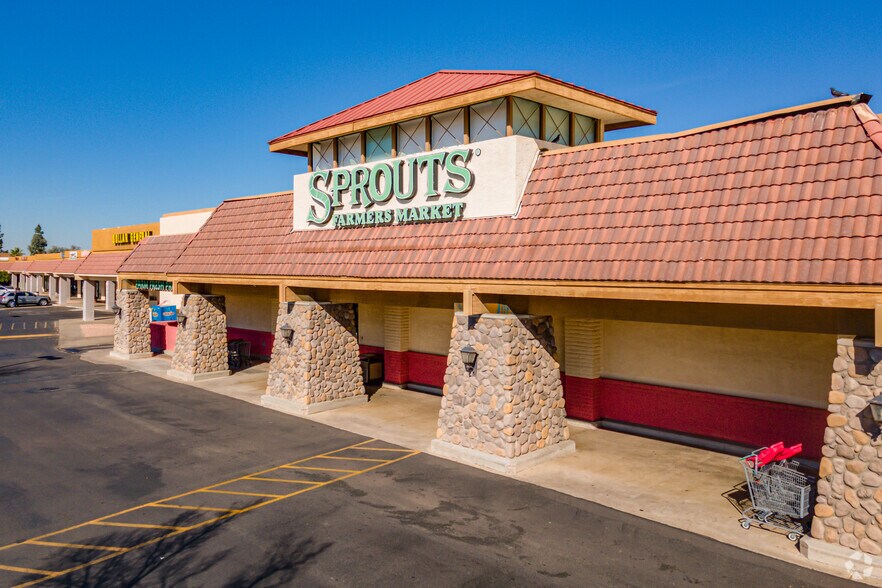 Primary Photo Of 5130 W Peoria Ave, Glendale Supermarket For Sale