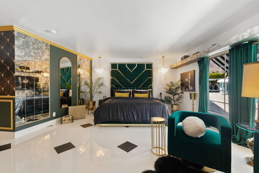 More Photos Of 120 W Vereda Sur, Palm Springs Hotel For Sale