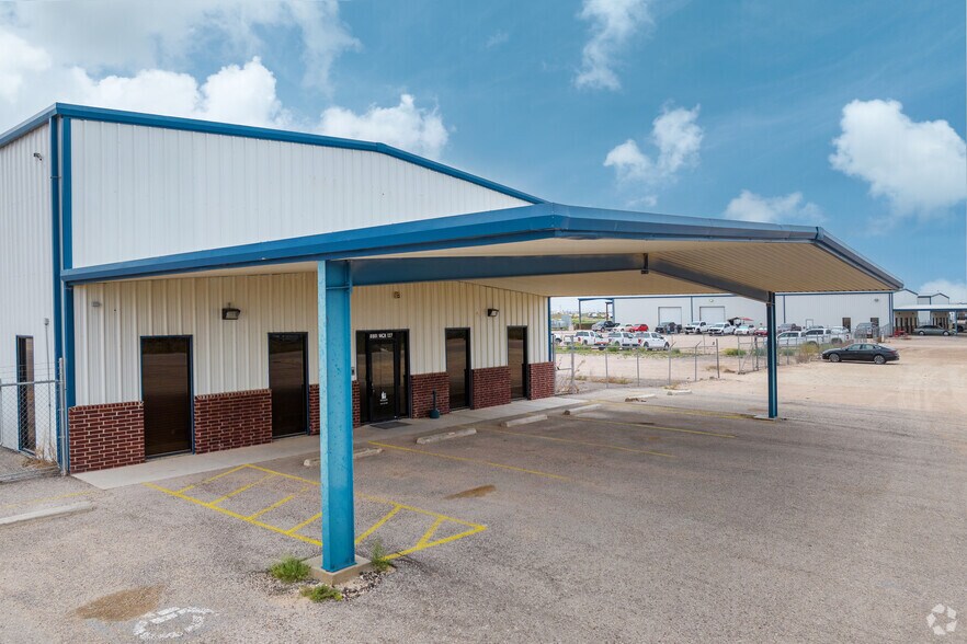 More Photos Of 8801 W County Road 127, Midland Warehouse For Lease