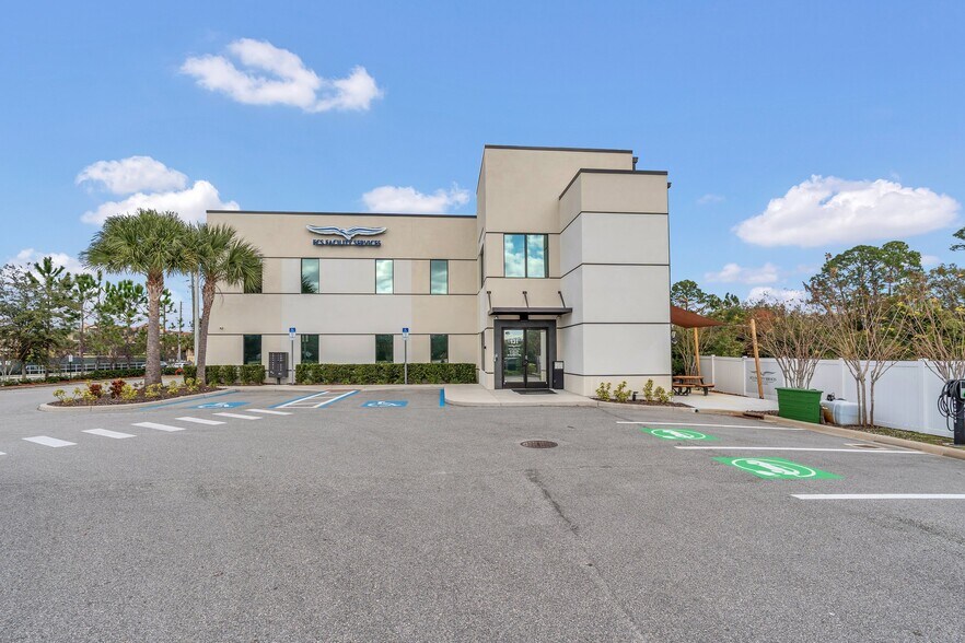 More Photos Of 131 S Country Club Rd, Lake Mary Office For Sale