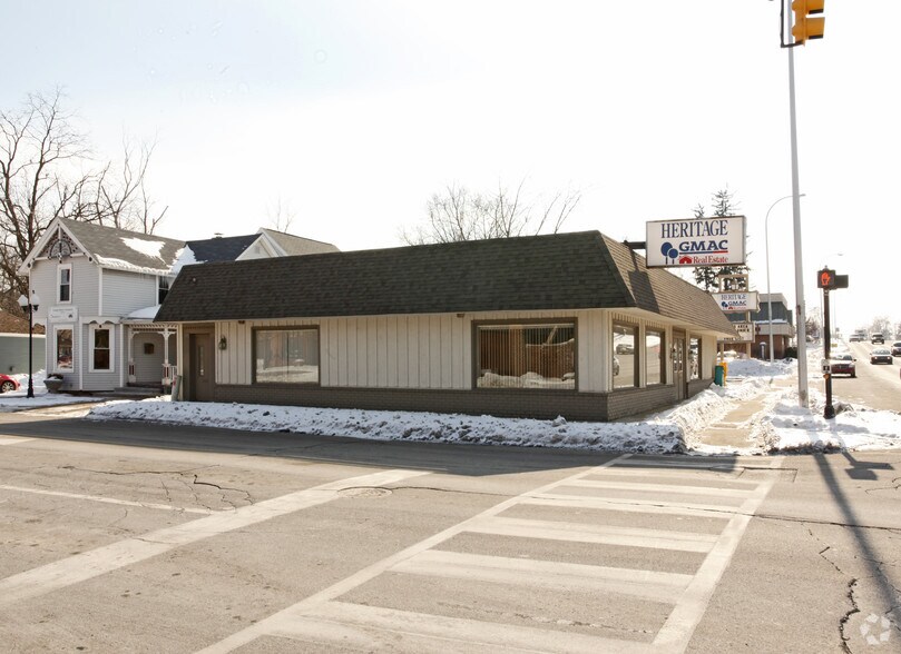 More Photos Of 201 E Grand River Ave, Brighton Freestanding For Lease
