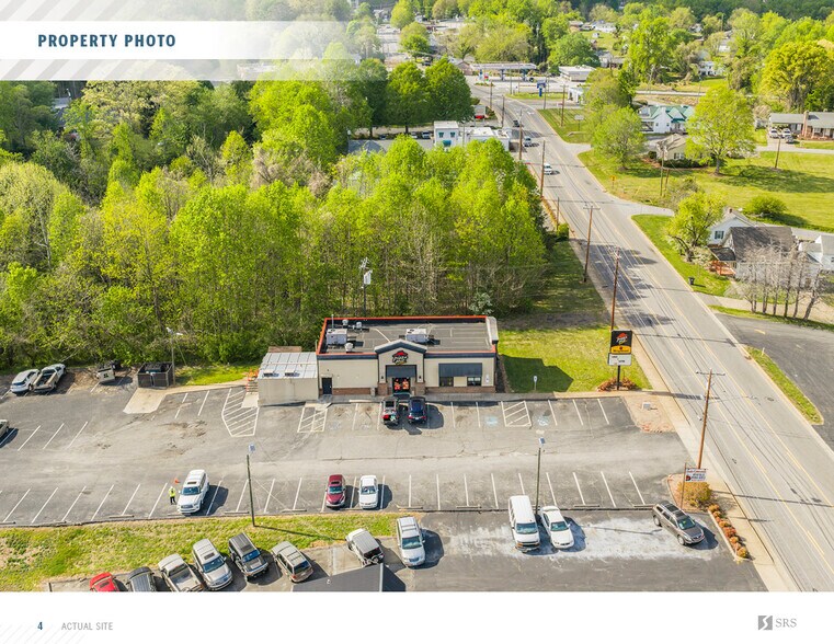 More Photos Of 1039 N Bridge St, Elkin Fast Food For Sale