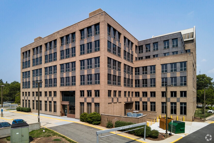 More Photos Of 2751 Prosperity Ave, Merrifield Unknown For Lease