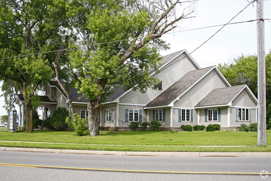 More Photos Of 12390 Sherburne Ave, Becker Office For Sale