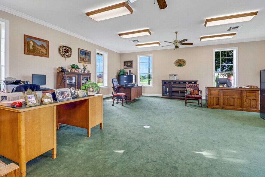 More Photos Of 1312 15th St N, Immokalee Office For Sale