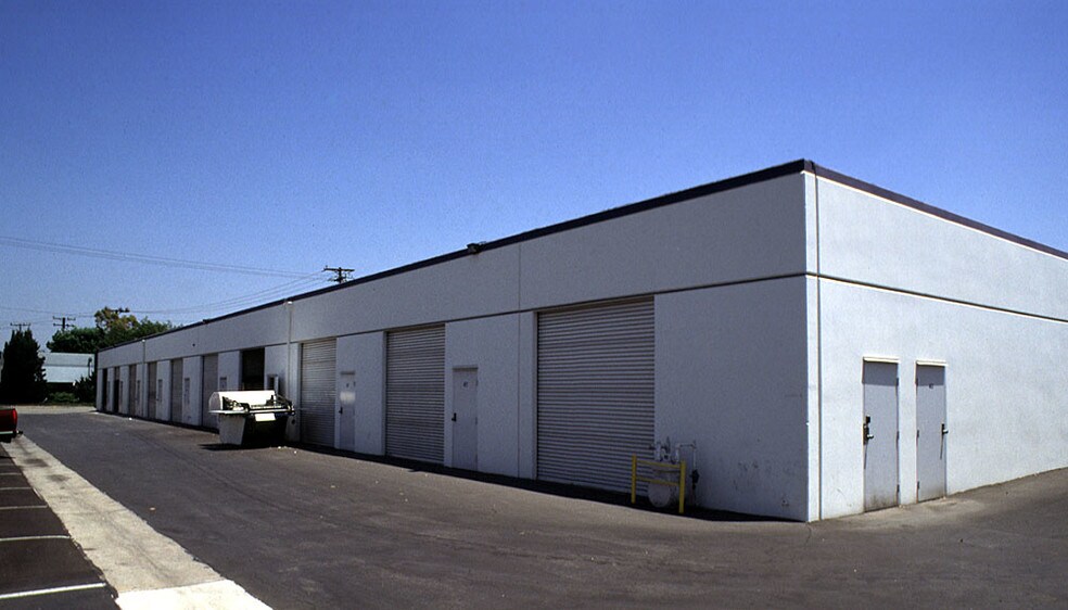 More Photos Of 11823 Slauson Ave, Santa Fe Springs Light Manufacturing For Lease