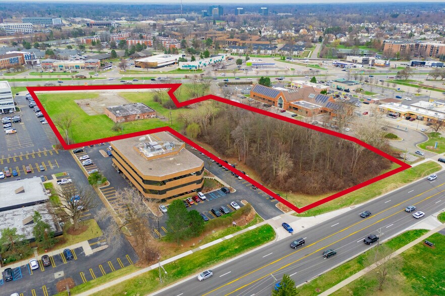 Primary Photo Of Northwestern Hwy @ 12 Mile, Southfield Land For Lease
