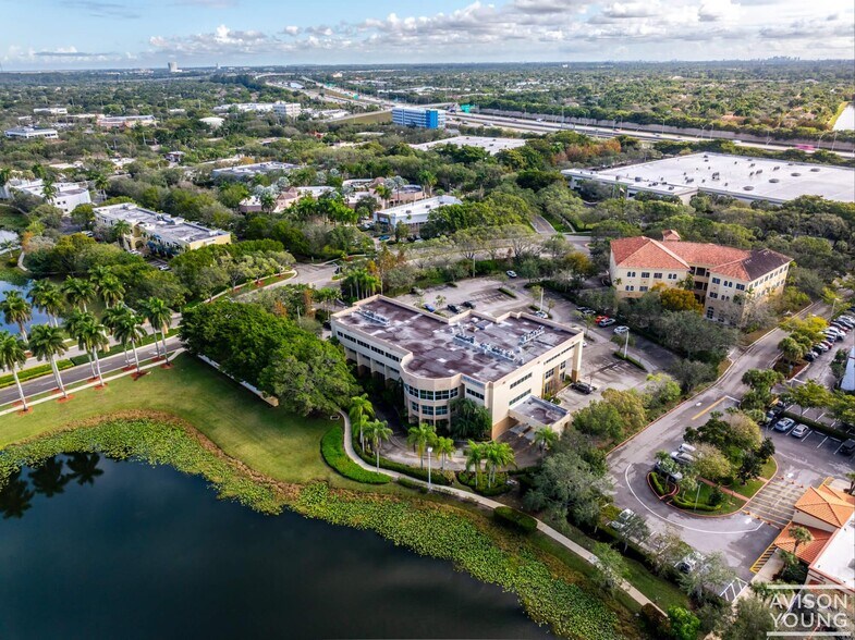 More Photos Of 1625 N Commerce Pky, Weston Medical For Sale