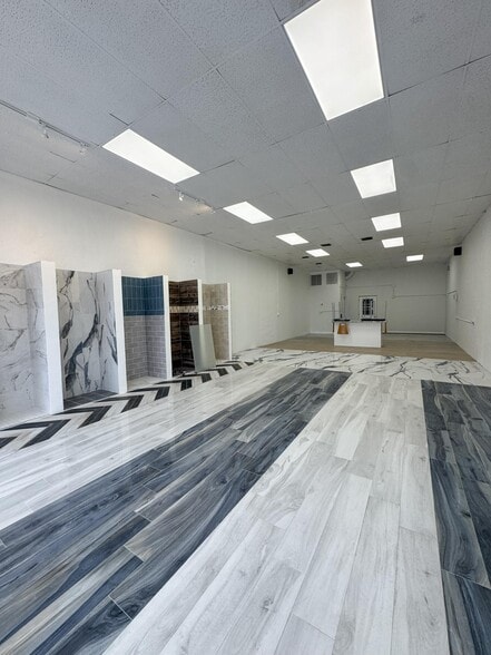 More Photos Of 1001-1099 NE 45th St, Fort Lauderdale Storefront For Lease