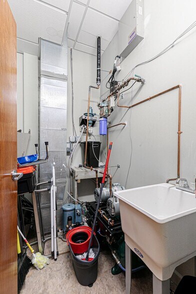 More Photos Of 7625 Maple Lawn Blvd, Fulton Medical For Sale