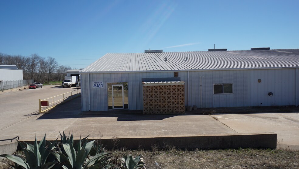 More Photos Of 207 Allison, Taylor Manufacturing For Sale