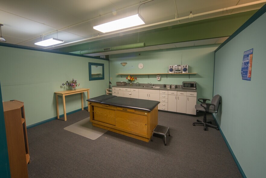 More Photos Of 3S517 Winfield Rd, Warrenville Medical For Lease