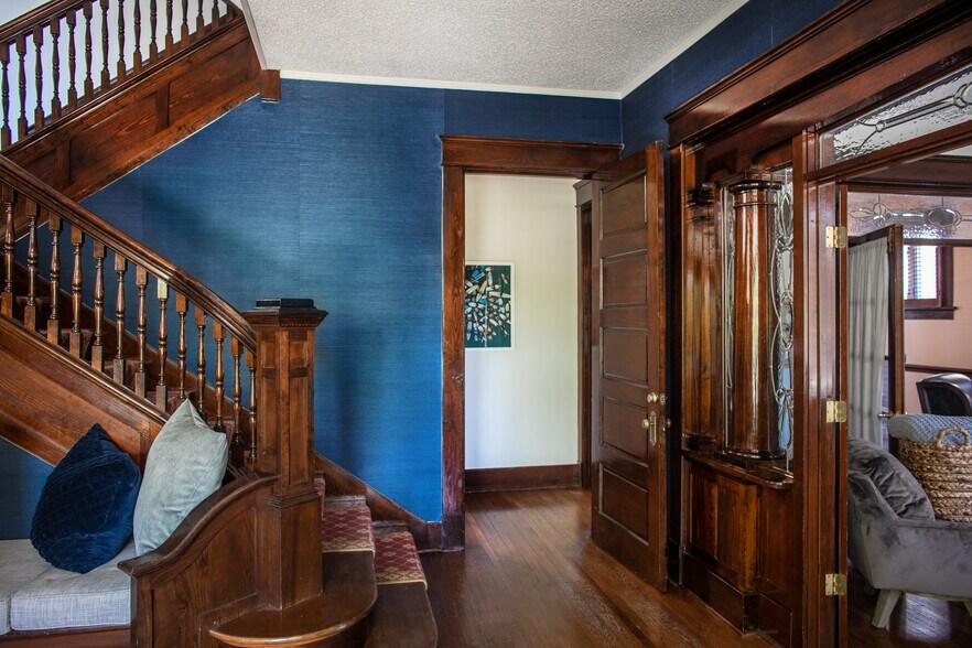 More Photos Of 1107 17th Ave S, Nashville Office For Lease