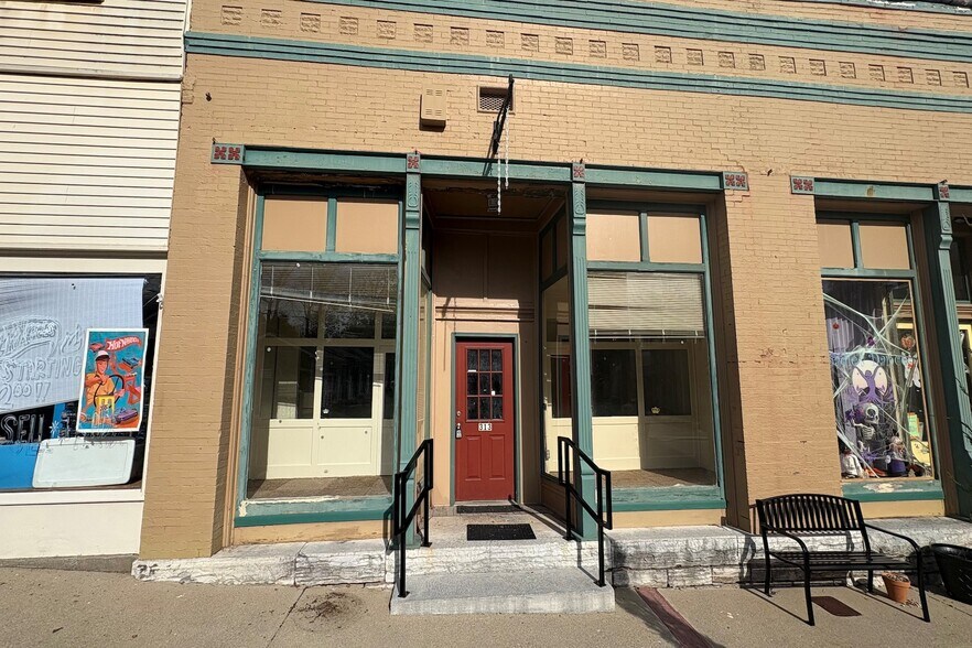 More Photos Of 313 E Main St, Wilmore Storefront For Lease