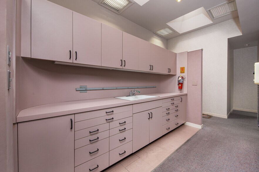 More Photos Of 756 Porter Ave, Stockton Medical For Sale