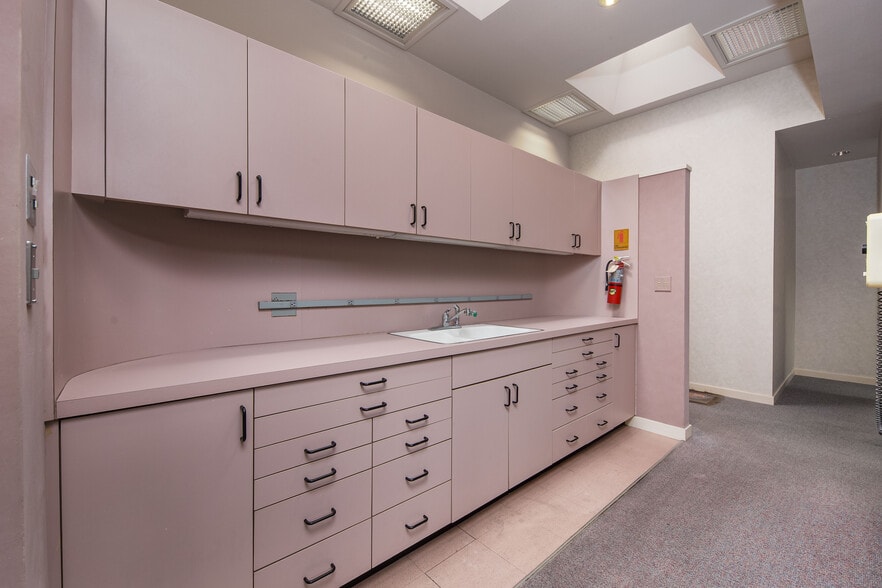 More Photos Of 756 Porter Ave, Stockton Medical For Sale