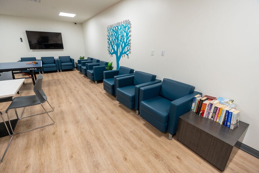 More Photos Of 1841 N 24th St, Phoenix Rehabilitation Center For Sale