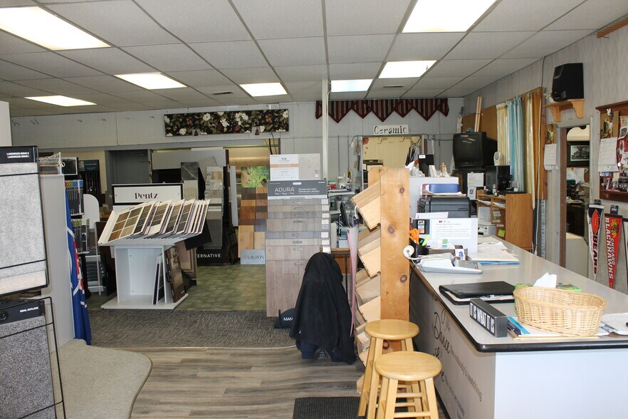 More Photos Of 325 W Elm St, Sycamore General Retail For Sale