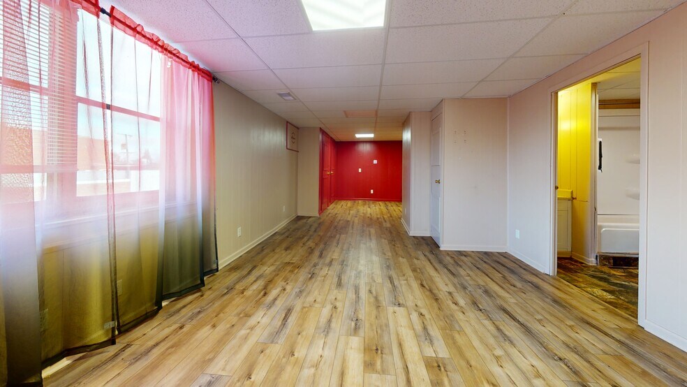 More Photos Of 101 W Main St, Syracuse Storefront Retail Residential For Lease