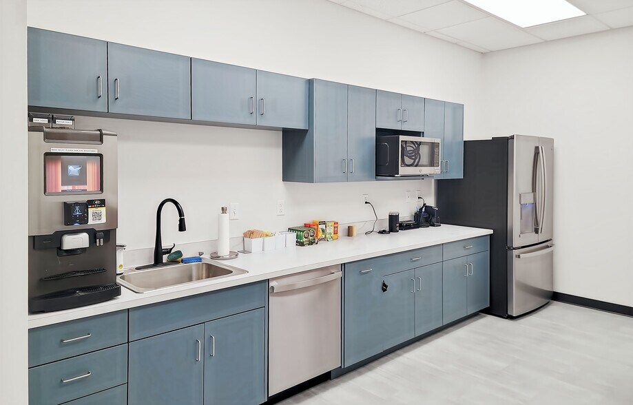 More Photos Of W57N14280 Doerr Way, Cedarburg Coworking Space