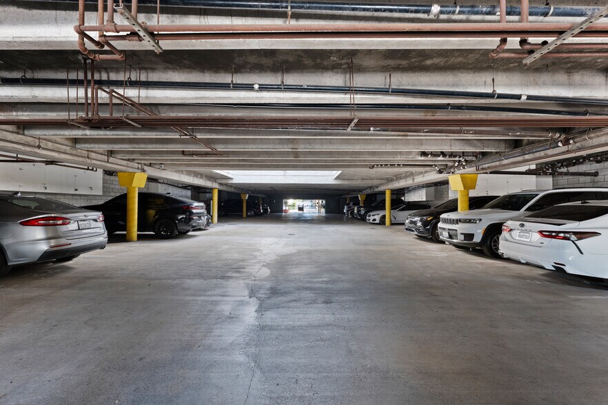 More Photos Of 420 W Windsor Rd, Glendale Apartments For Sale