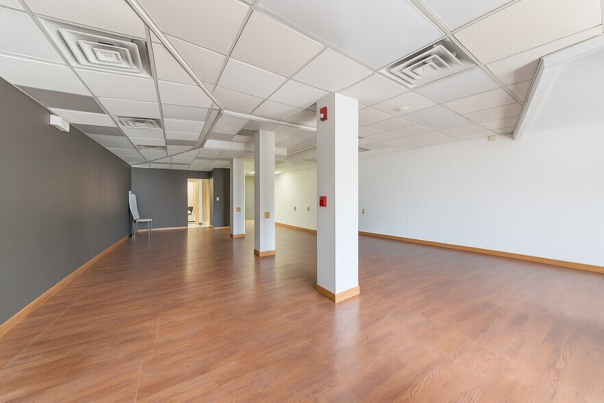 More Photos Of 980 Main Ave, Passaic Storefront Retail Residential For Lease