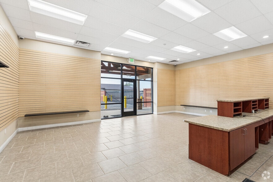 More Photos Of 477 N 100 W, Cedar City Warehouse For Lease